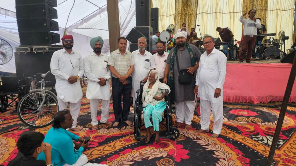 Raju Brothers Welfare Society UK and Punjab presents tricycles on the occasion of Mela Mastan
